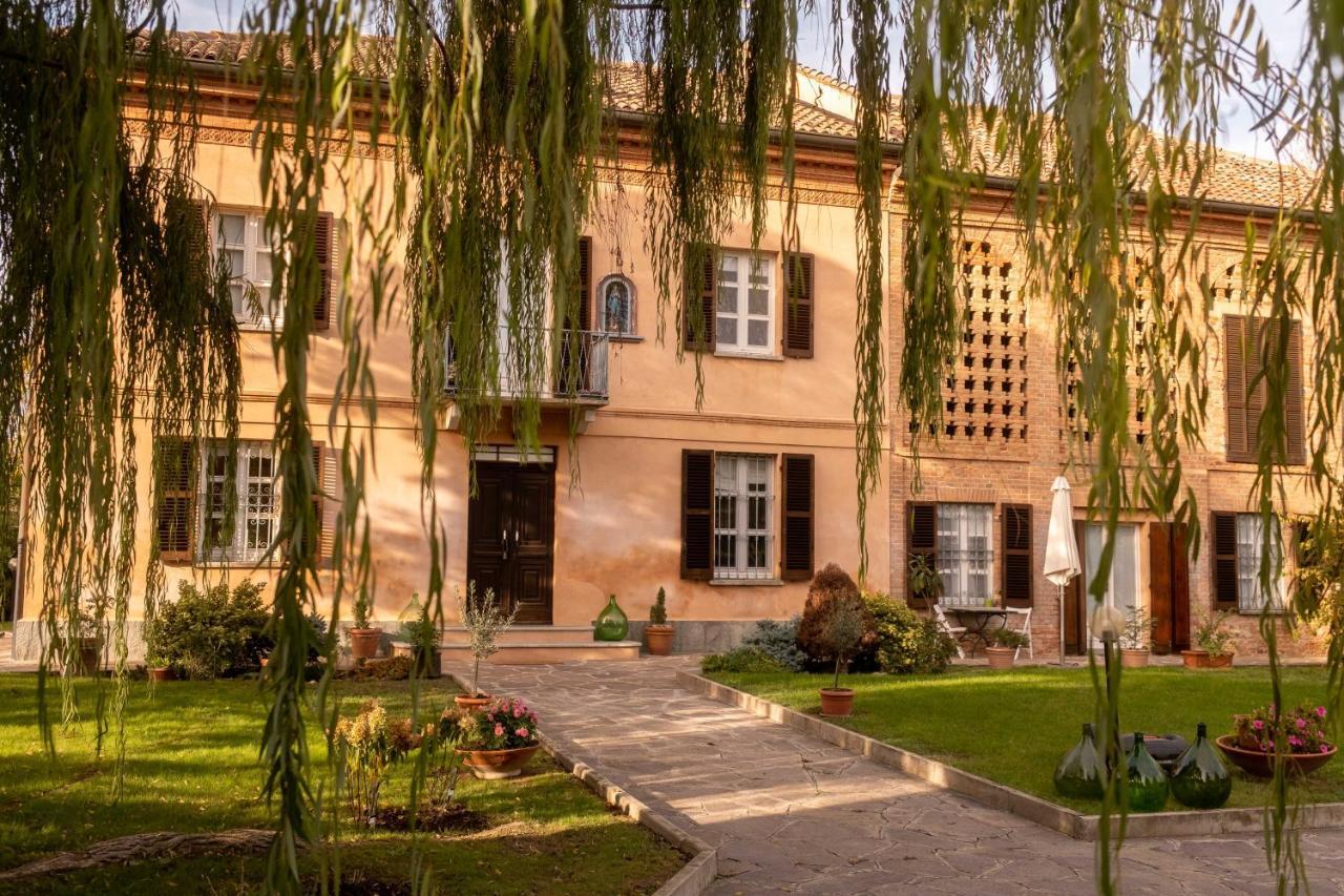 Apart-Agriturismo "La Colomba" Nizza Monferrato Exterior photo